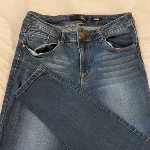 1822 Denim Adrianna Jeans
